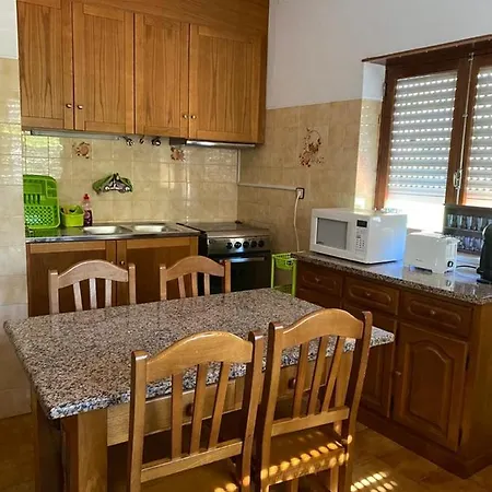 Casa Dos Avos Holiday home Cha de Alvares